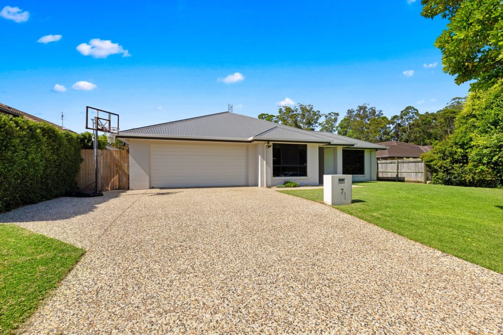 7 Whistler Place, Beerwah QLD 4519 - photo 19
