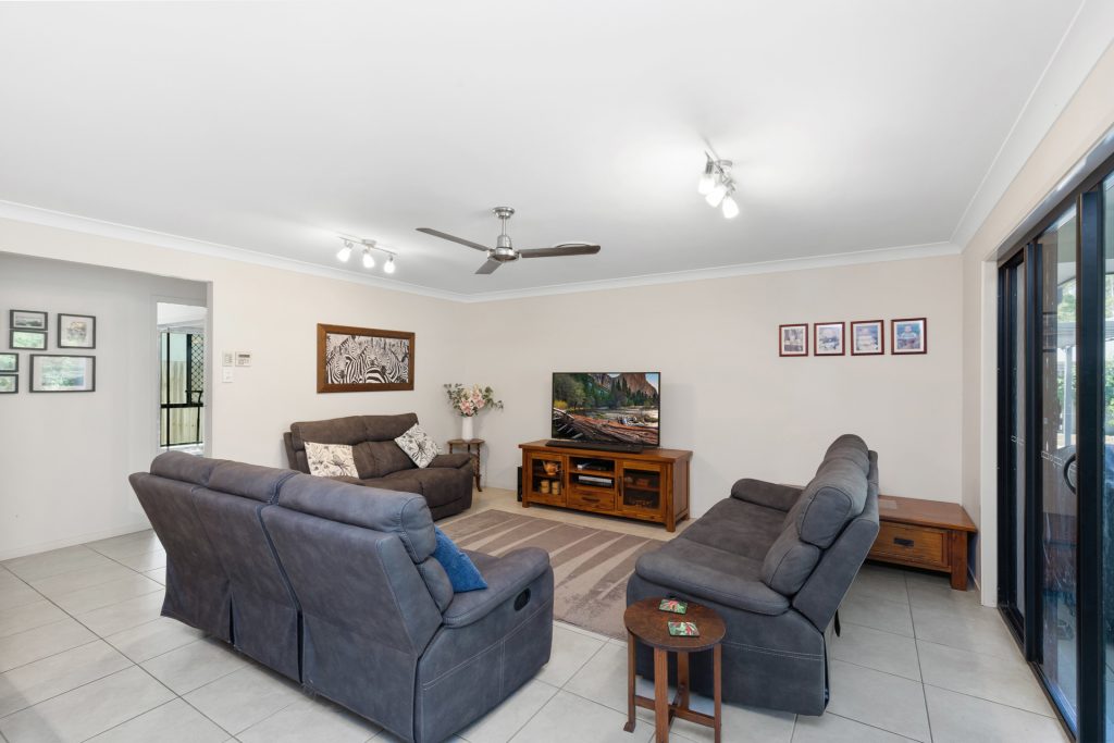 7 Whistler Place, Beerwah QLD 4519 - photo 5