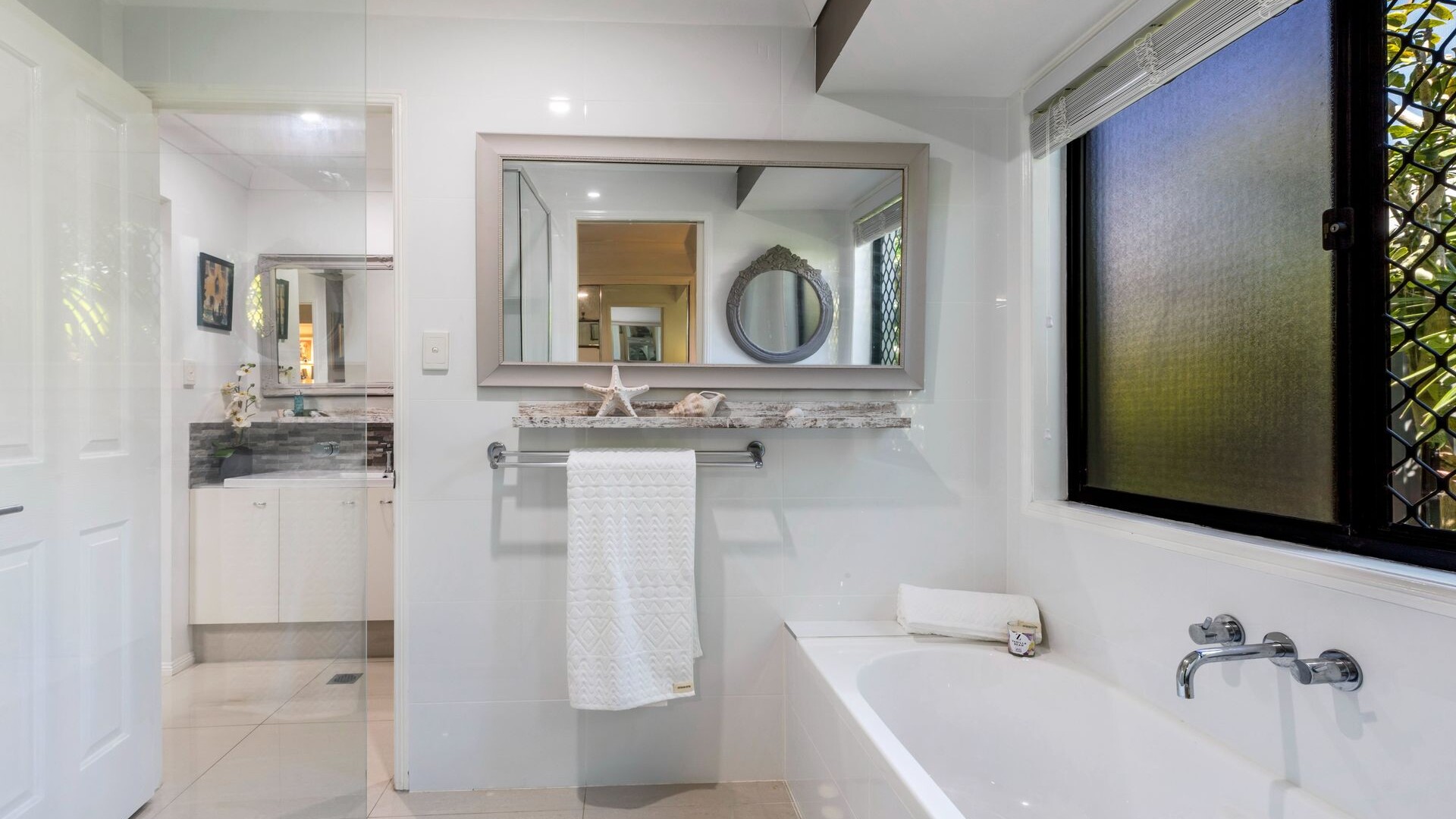 10 Hayman Street, Kawana Island QLD 4575 - photo 17