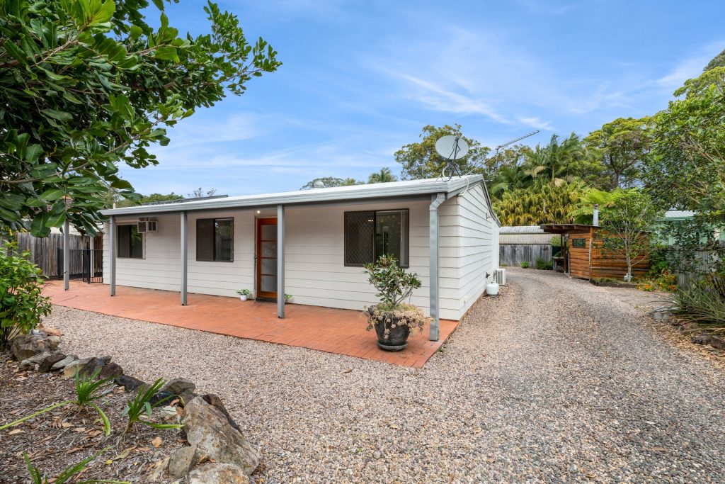 7 Coochin Hills Drive, Beerwah QLD 4519 - photo 4