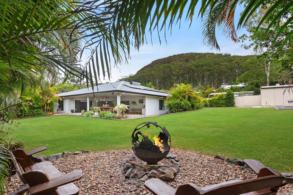15 Julia Court, Glass House Mountains QLD 4518 - photo 8