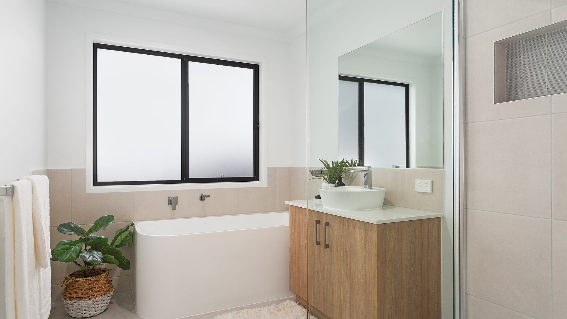 Sold - 2/19 Oakover Crescent - New Property in Nirimba - Real Estate by Phil Hermans