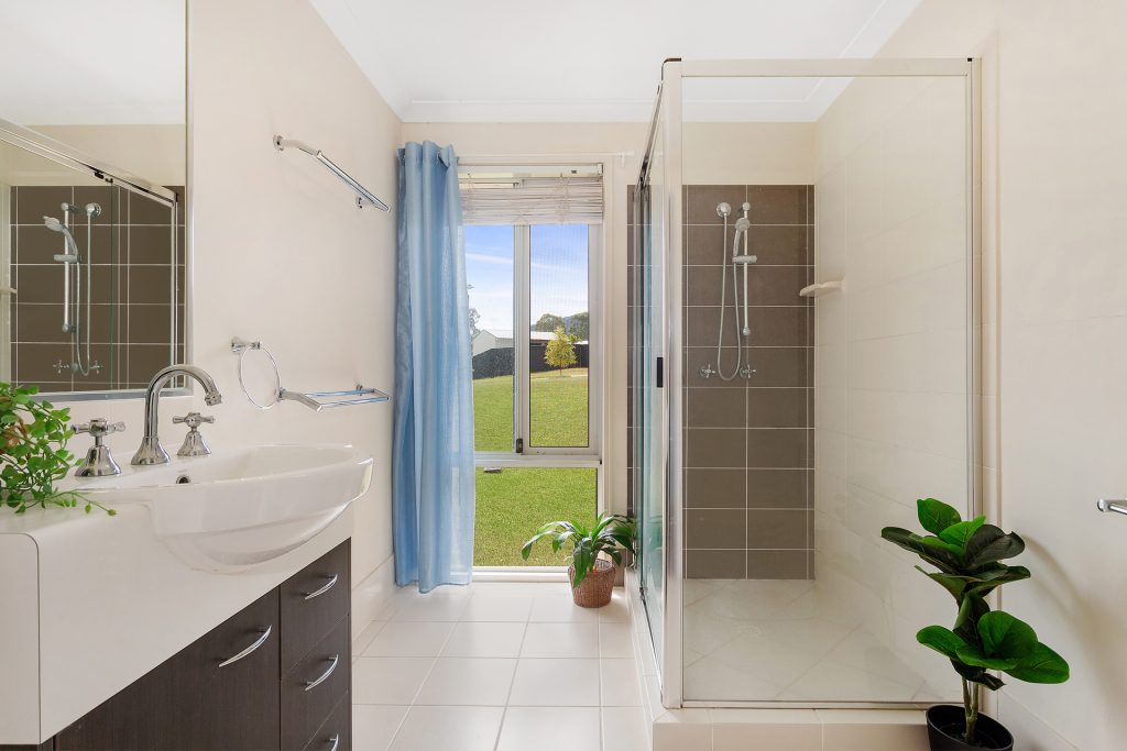 12 Kate Court, Beerwah QLD 4519 - photo 8