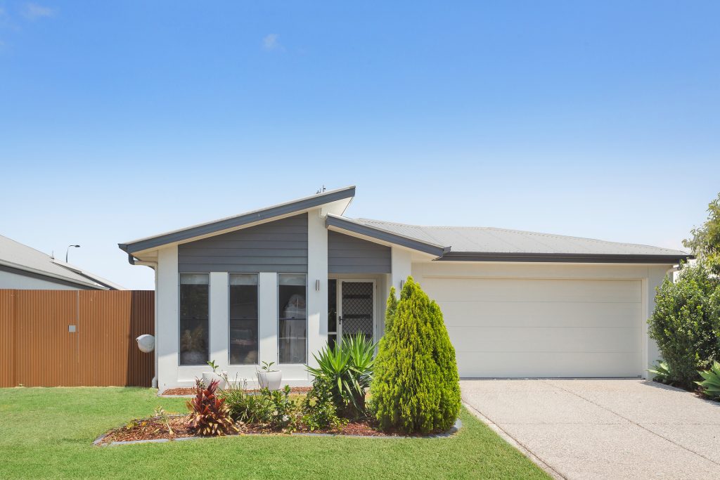 8 Henning Crescent, Meridan Plains QLD 4551 - photo 2