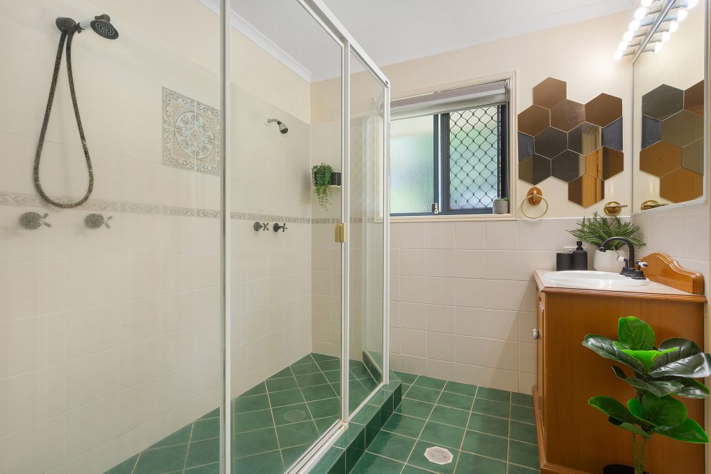5 Henry Court, Glass House Mountains QLD 4518 - photo 7