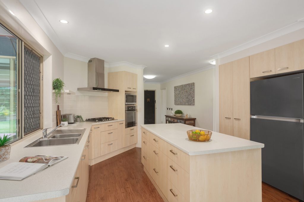 130 Hardwood Road, Landsborough QLD 4550 - photo 5