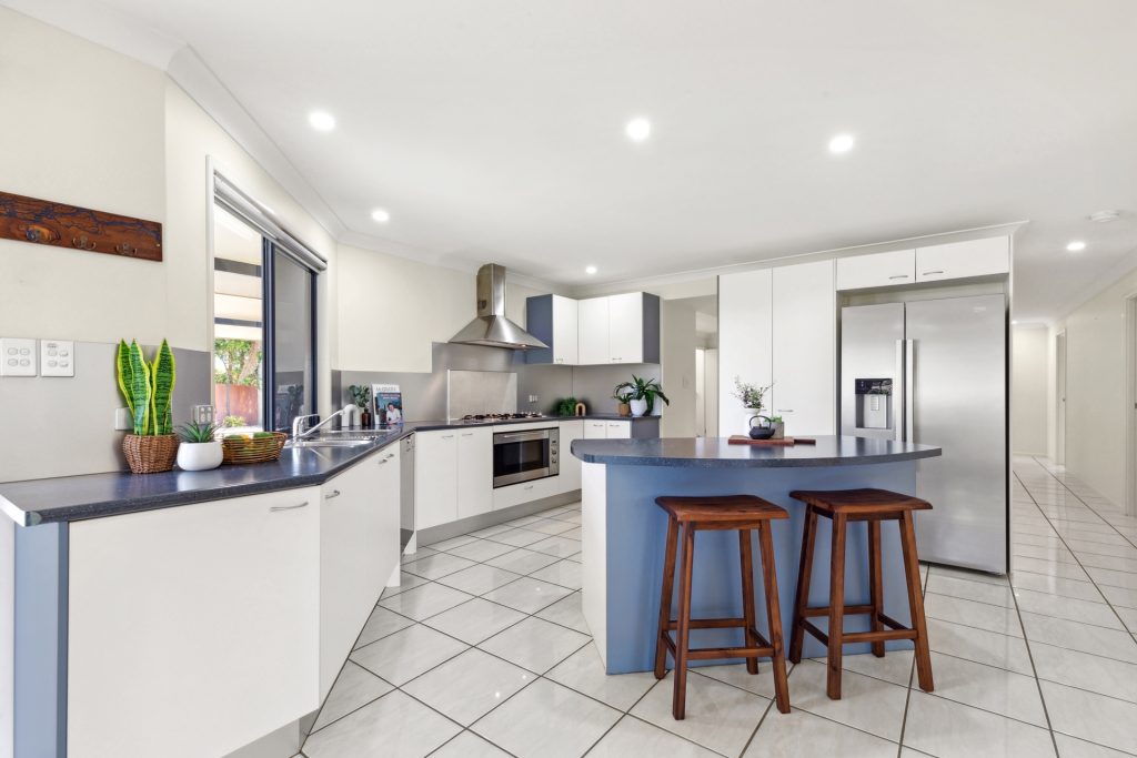 12 Toriana Place, Beerwah QLD 4519 - photo 3