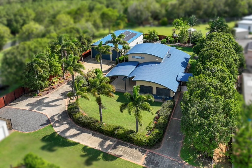 12 Toriana Place, Beerwah QLD 4519 - photo 4