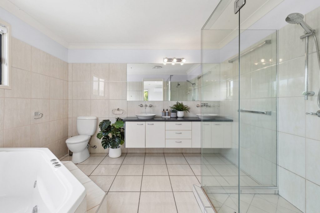 12 Toriana Place, Beerwah QLD 4519 - photo 9