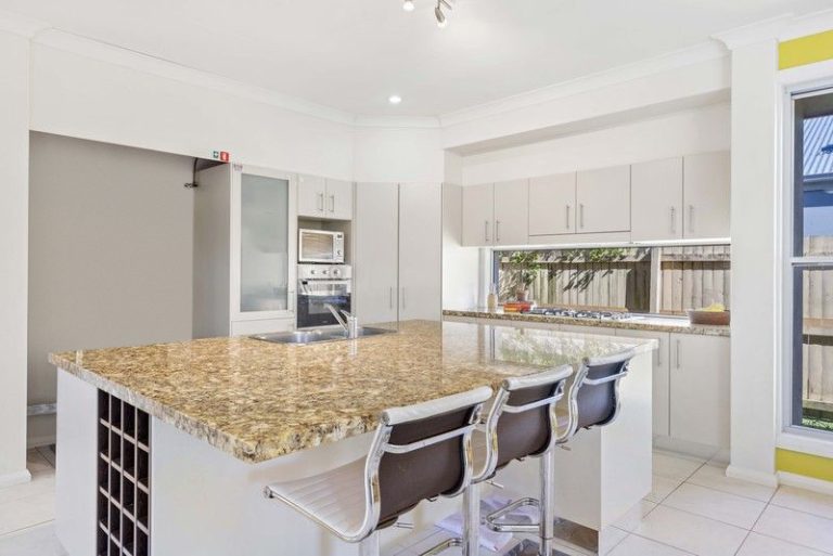 18 Madagascar Court, Kawana Island QLD 4575 - photo 7