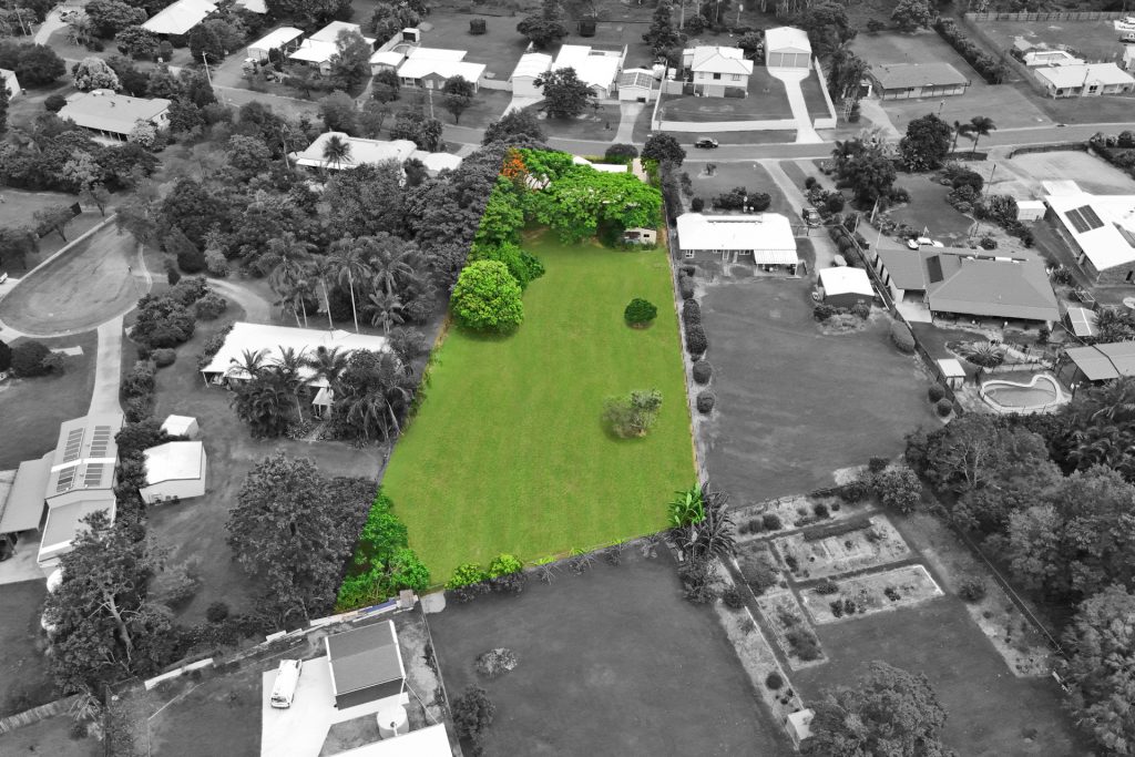 32 Hillside Road, Glass House Mountains QLD 4518 - photo 13