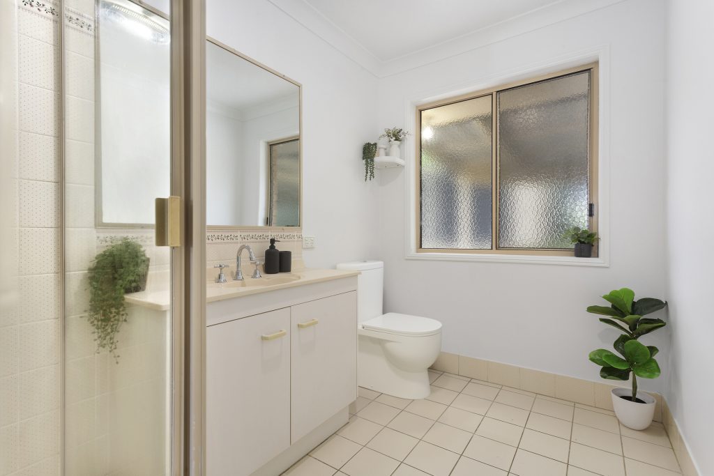 32 Hillside Road, Glass House Mountains QLD 4518 - photo 7