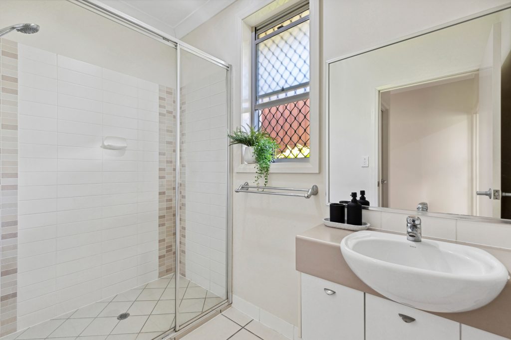 2/13 Boobook Court, Buderim QLD 4556 - photo 8