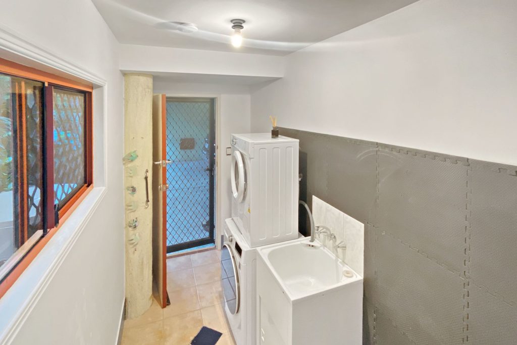 7/5 Barnes Drive, Buderim QLD 4556 - photo 11