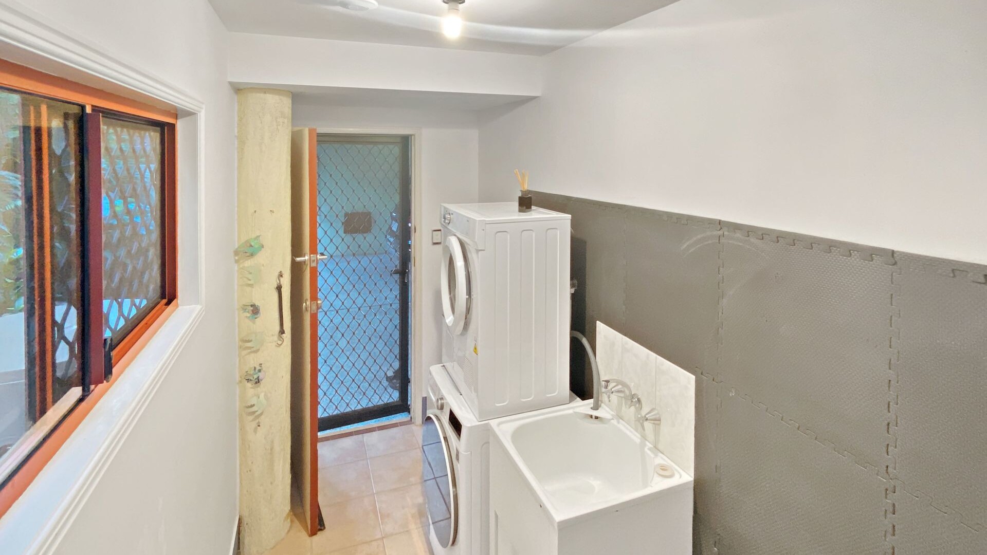 7/5 Barnes Drive, Buderim QLD 4556 - photo 11