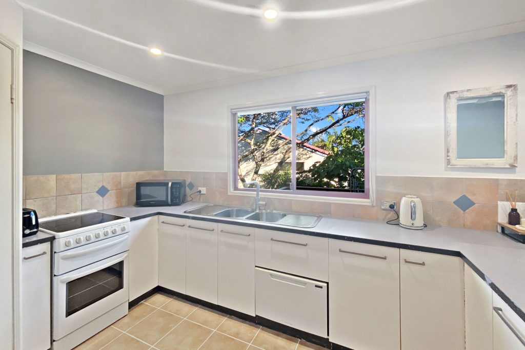 7/5 Barnes Drive, Buderim QLD 4556 - photo 7