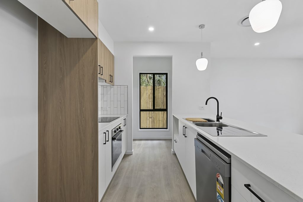 2/6 Simpson Street, Beerwah QLD 4519 - photo 3