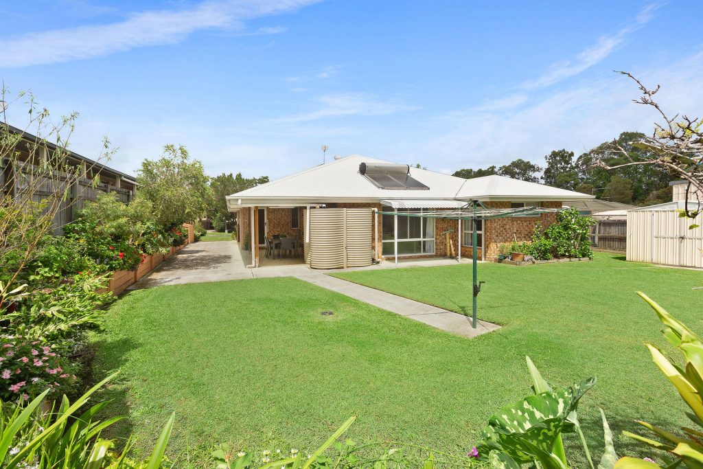 40 Coolamon Crescent, Beerwah QLD 4519 - photo 11