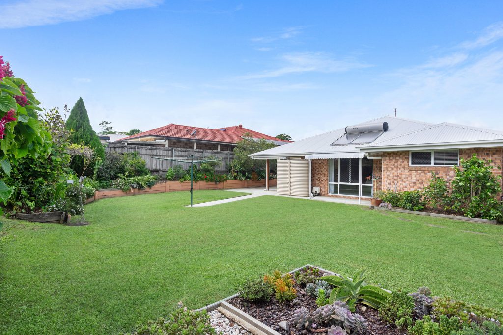 40 Coolamon Crescent, Beerwah QLD 4519 - photo 12