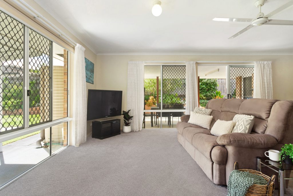 40 Coolamon Crescent, Beerwah QLD 4519 - photo 4