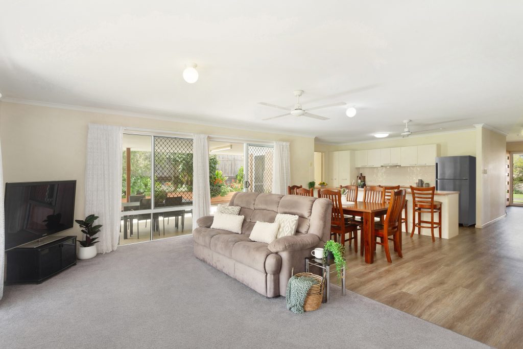 40 Coolamon Crescent, Beerwah QLD 4519 - photo 5