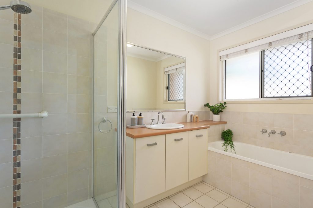 40 Coolamon Crescent, Beerwah QLD 4519 - photo 9