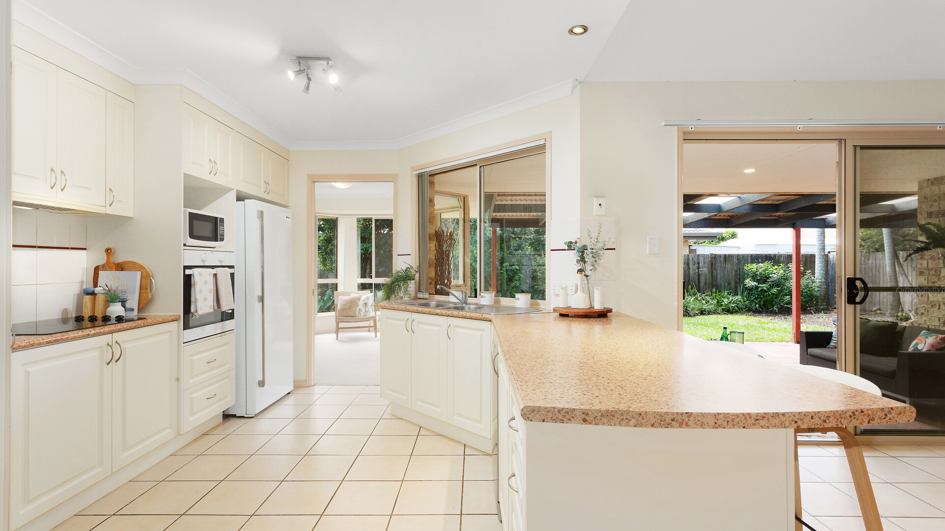 21 Jasmin Circle, Bokarina QLD 4575 - photo 6