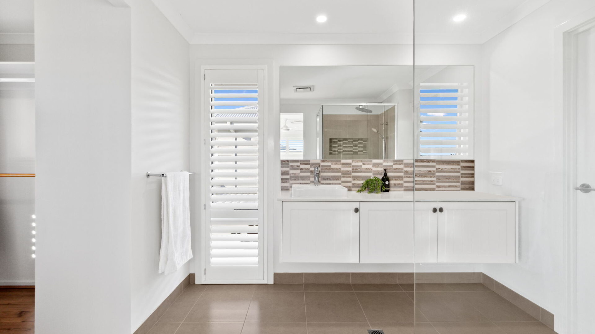 12 Mayfair Crescent, Baringa QLD 4551 - photo 8