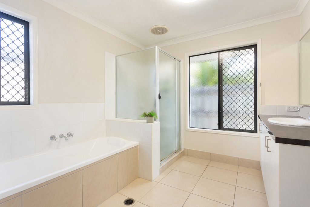 30 Latimer Crescent, Sippy Downs QLD 4556 - photo 10