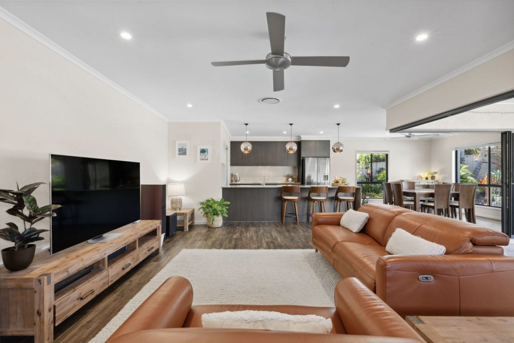 19-21 Lachlan Crescent, Beerwah QLD 4519 - photo 5
