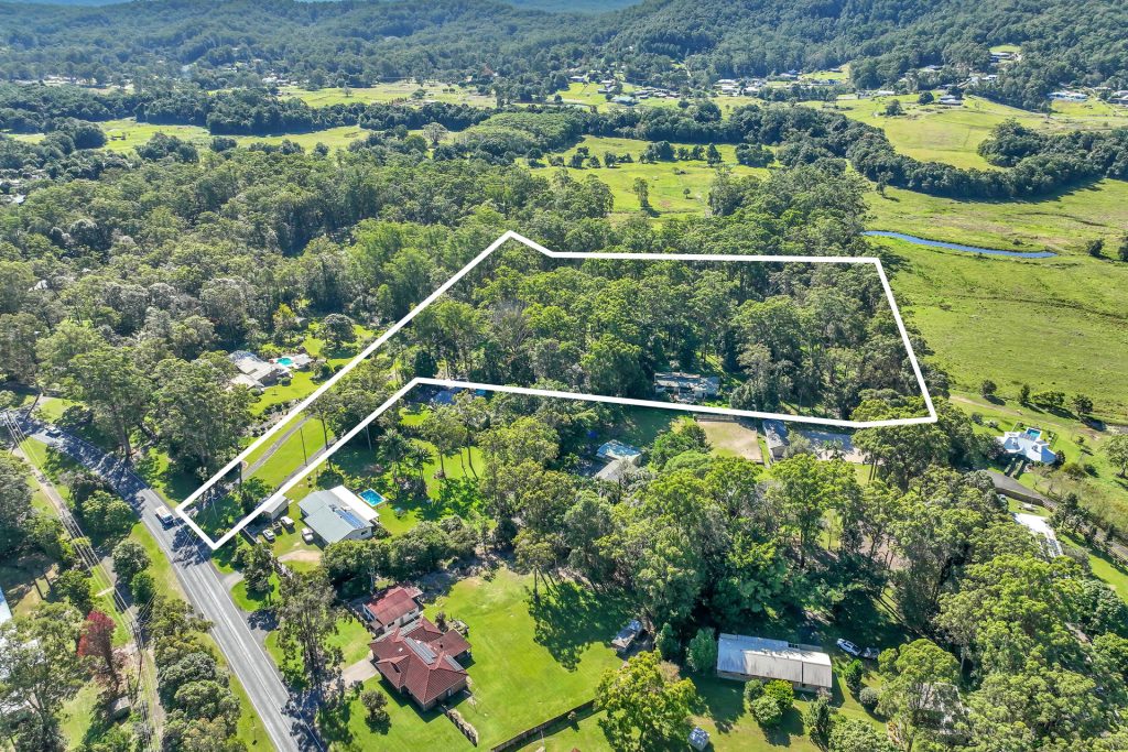 304 Connection Road, Mooloolah Valley QLD 4553 - photo 17