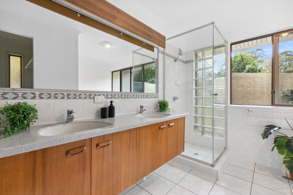 304 Connection Road, Mooloolah Valley QLD 4553 - photo 9