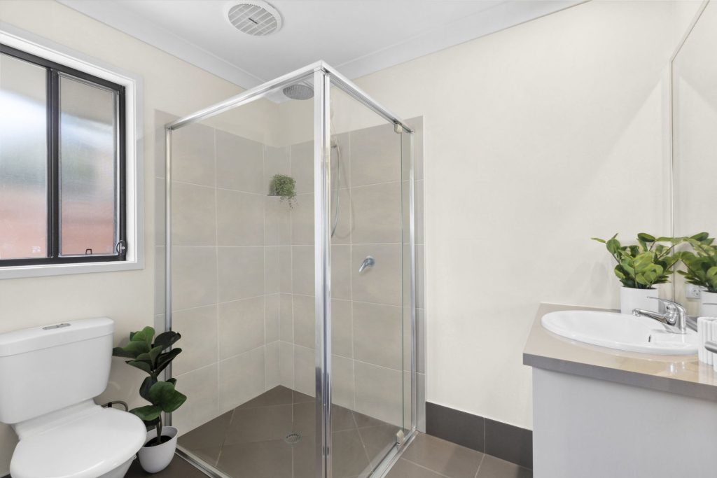 7 Sairs Street, Glass House Mountains QLD 4518 - photo 8