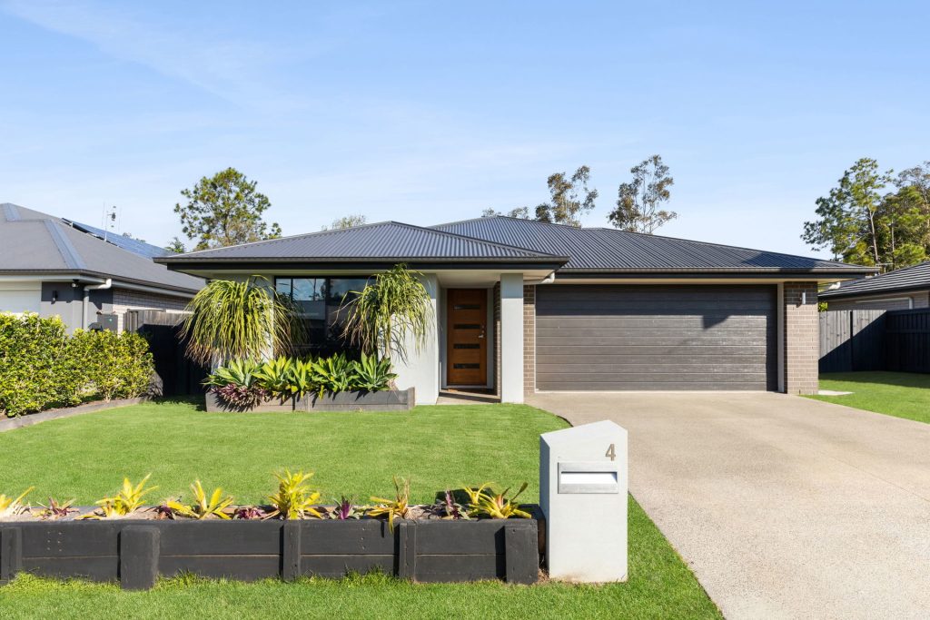 4 Pine Edge Drive, Landsborough QLD 4550 - McGrath Coast & Hinterland