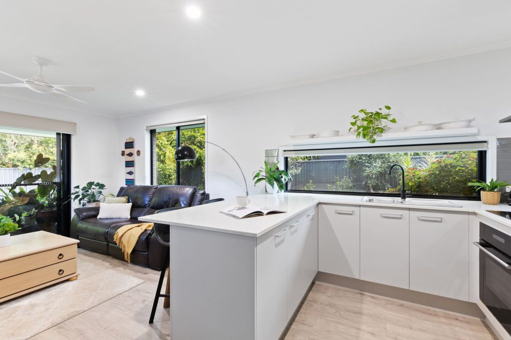4 Pine Edge Drive, Landsborough QLD 4550 - photo 12