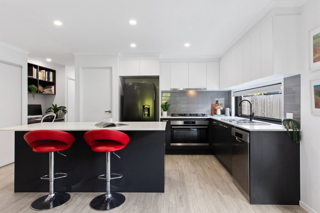 4 Pine Edge Drive, Landsborough QLD 4550 - photo 3