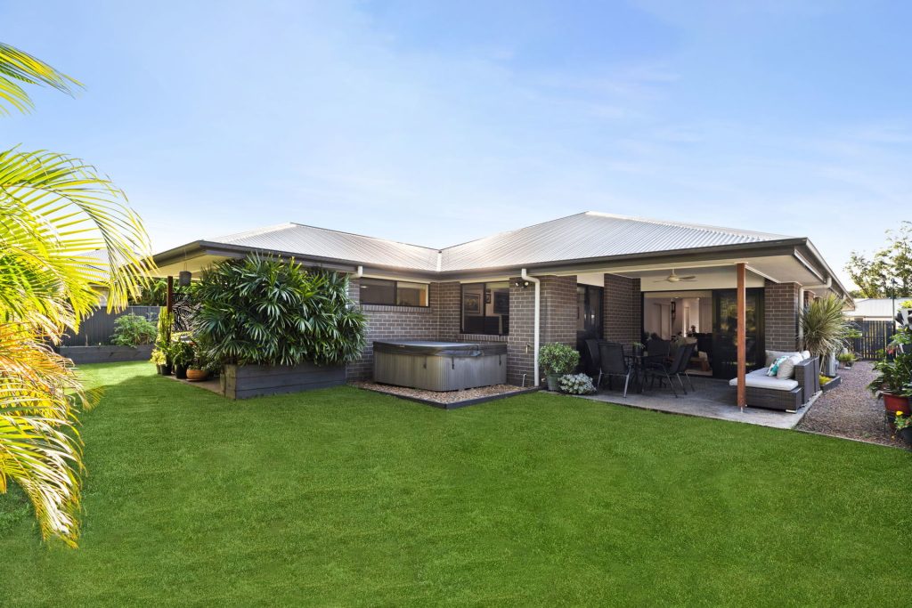 4 Pine Edge Drive, Landsborough QLD 4550 - photo 10