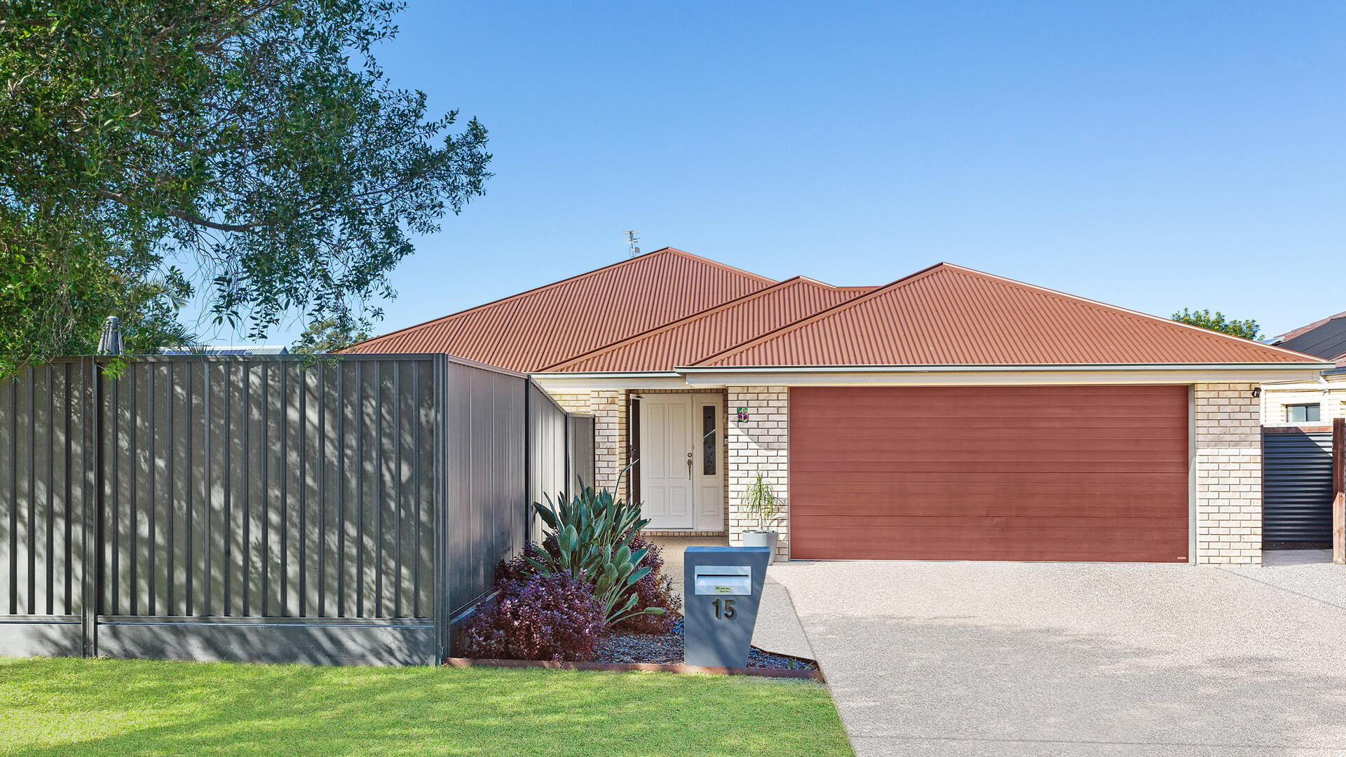 15 Mowburra Place, Caloundra West QLD 4551 - photo 2