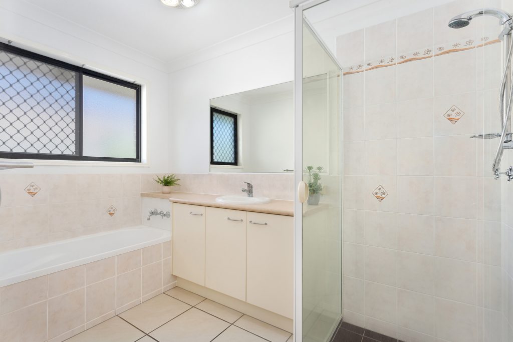 15 Mowburra Place, Caloundra West QLD 4551 - photo 12