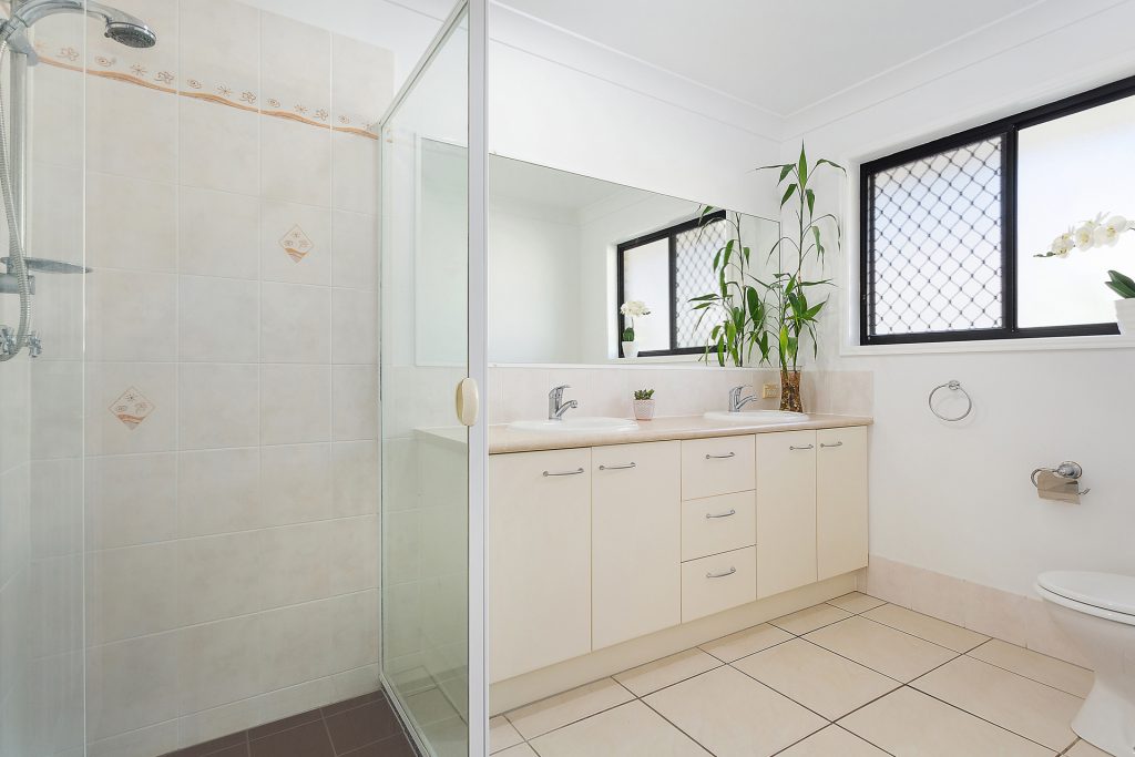 15 Mowburra Place, Caloundra West QLD 4551 - photo 10