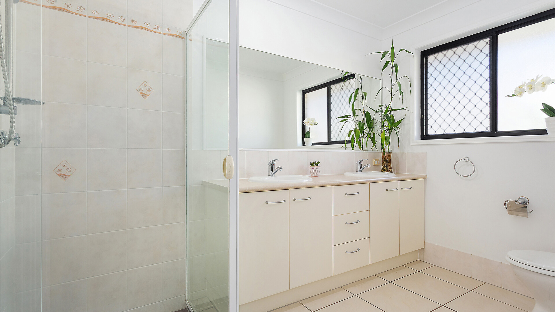 15 Mowburra Place, Caloundra West QLD 4551 - photo 10