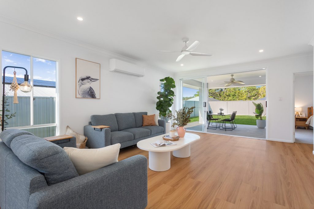 17 Creekline Place, Mooloolah Valley QLD 4553 - photo 2