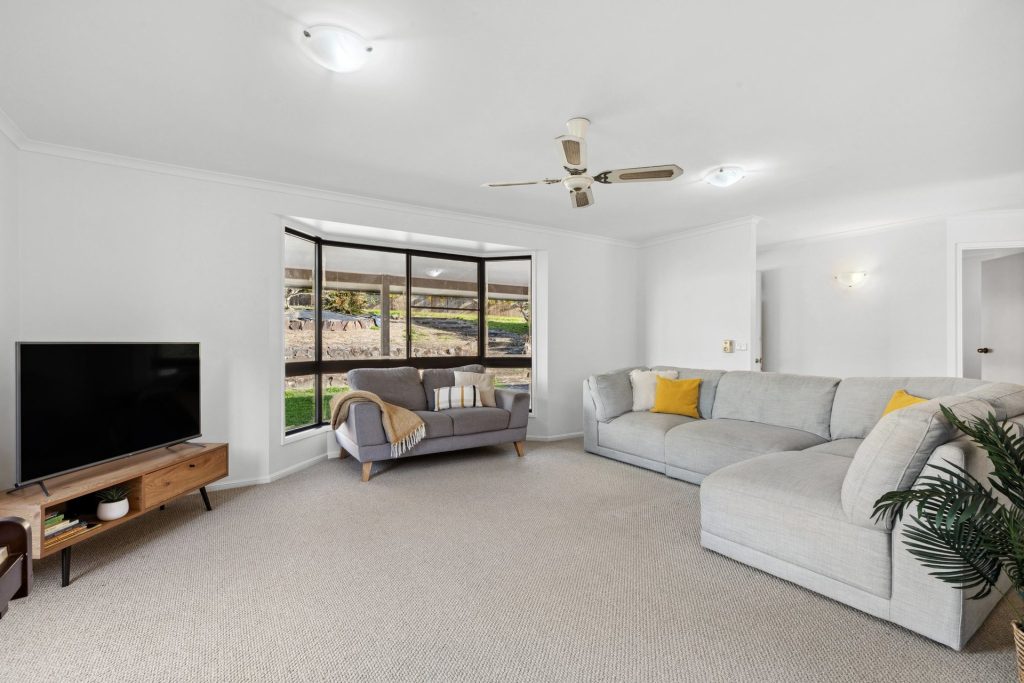 20 Pinelands Drive, Beerwah QLD 4519 - photo 3