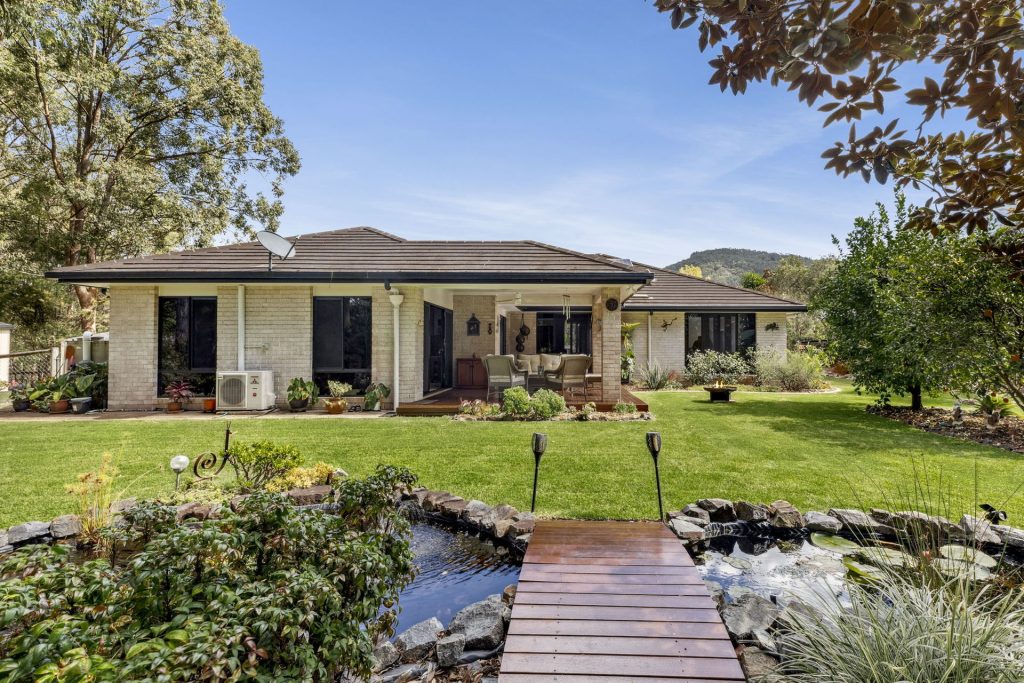 9 Taryn Close, Glass House Mountains QLD 4518 - photo 11