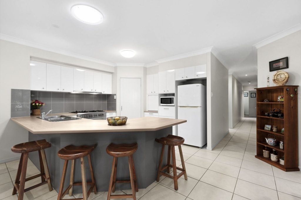 9 Taryn Close, Glass House Mountains QLD 4518 - photo 3