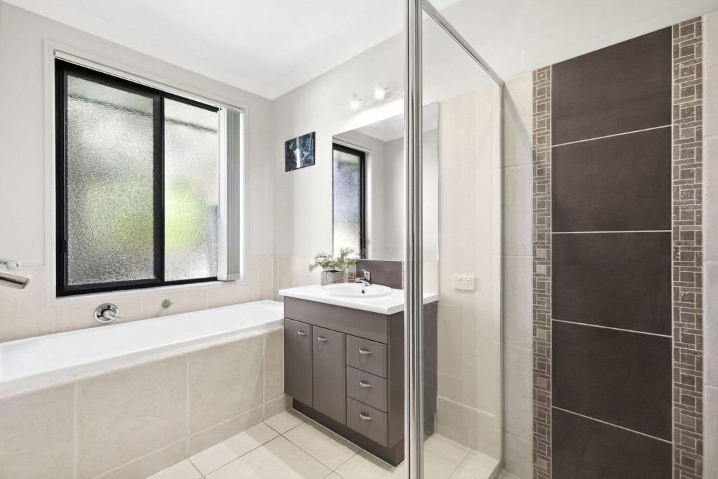 9 Taryn Close, Glass House Mountains QLD 4518 - photo 9