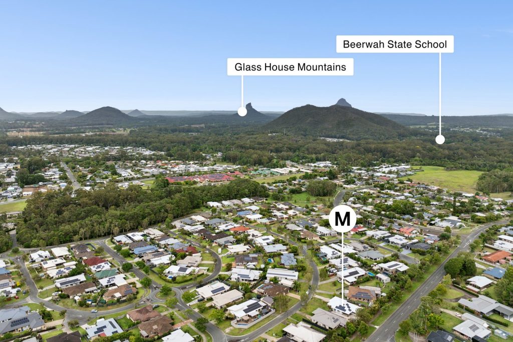 10 Heights Road, Beerwah QLD 4519 - photo 13
