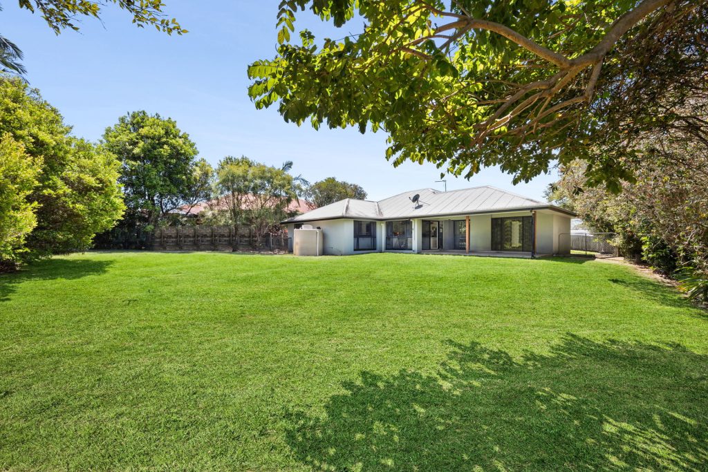 5 Pacific Place, Beerwah QLD 4519 - photo 13