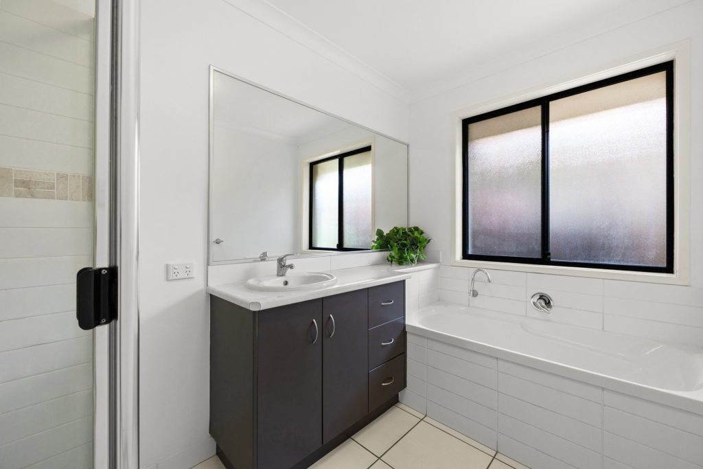 5 Pacific Place, Beerwah QLD 4519 - photo 10