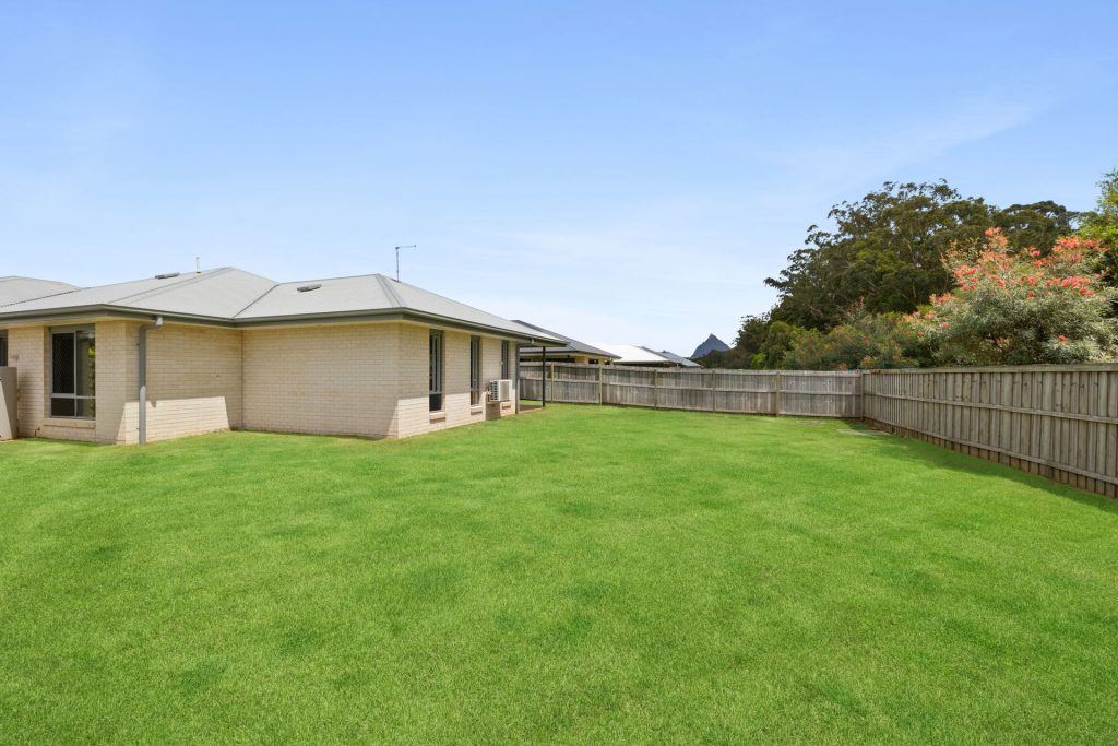 15 Albyn Place, Glass House Mountains QLD 4518 - photo 12